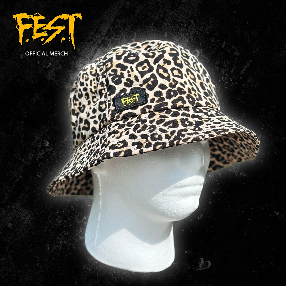 
UTSOLGT!

cool och unik leopard bucket hatt med F.E.S.T logo

one size fits all